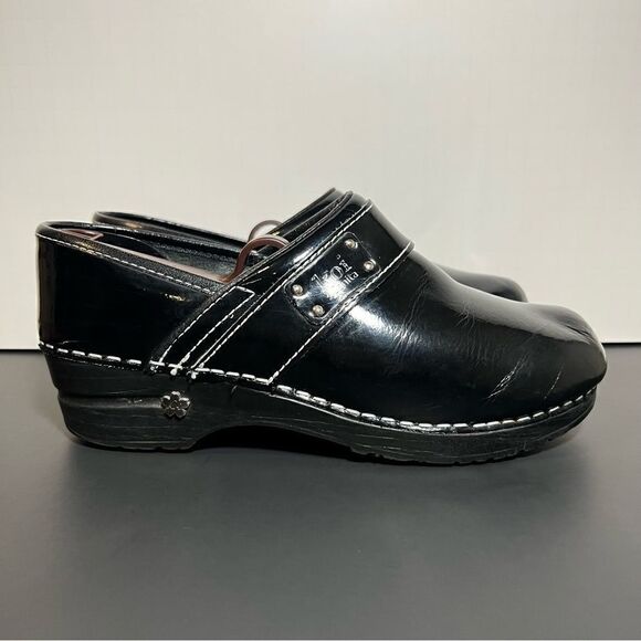 Womens KOI by SANITA Black Leather Slip On Clogs / Size 6.5/7 - 37 - Picture 2 of 9